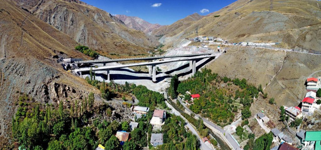 آزادراه تهران – شمال (قطعات C2-B2-AB2-BR2)
